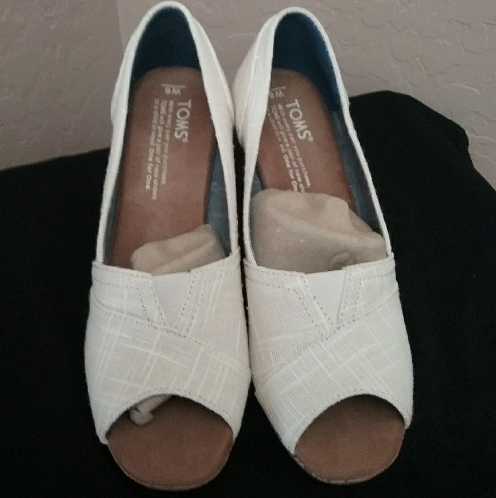 Tom's shoes
